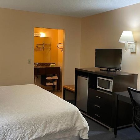 Slumber Inn Harrisonville Exteriör bild