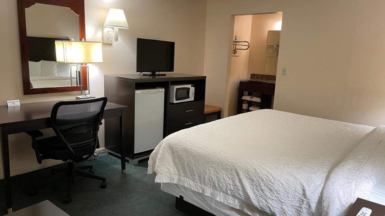Slumber Inn Harrisonville Exteriör bild
